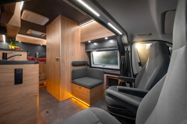 Globe Traveller Explorer Z 08