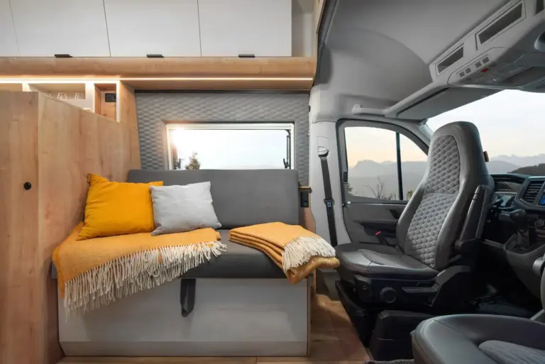 Globe-Traveller Falcon XS Innenraum