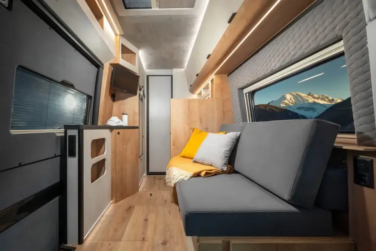 Globe-Traveller Falcon XS Küche