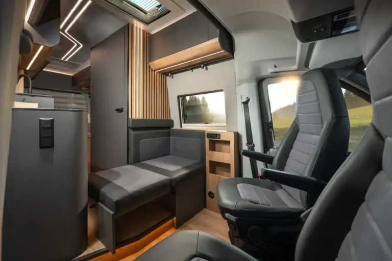 Globe-Traveller Falcon Z Wohnbereich