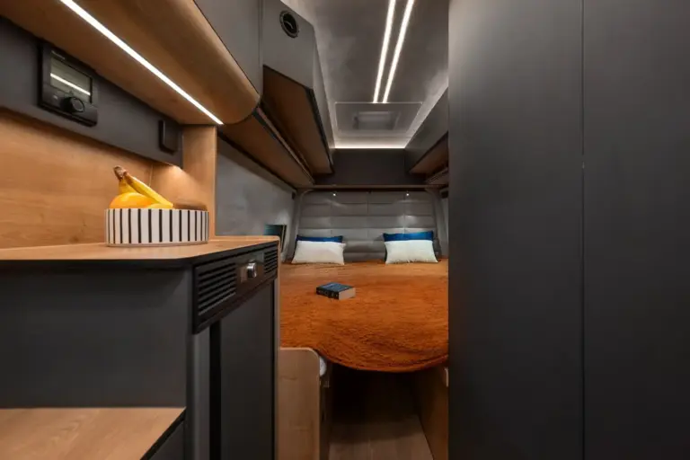 Globe-Traveller Falcon Z Küche