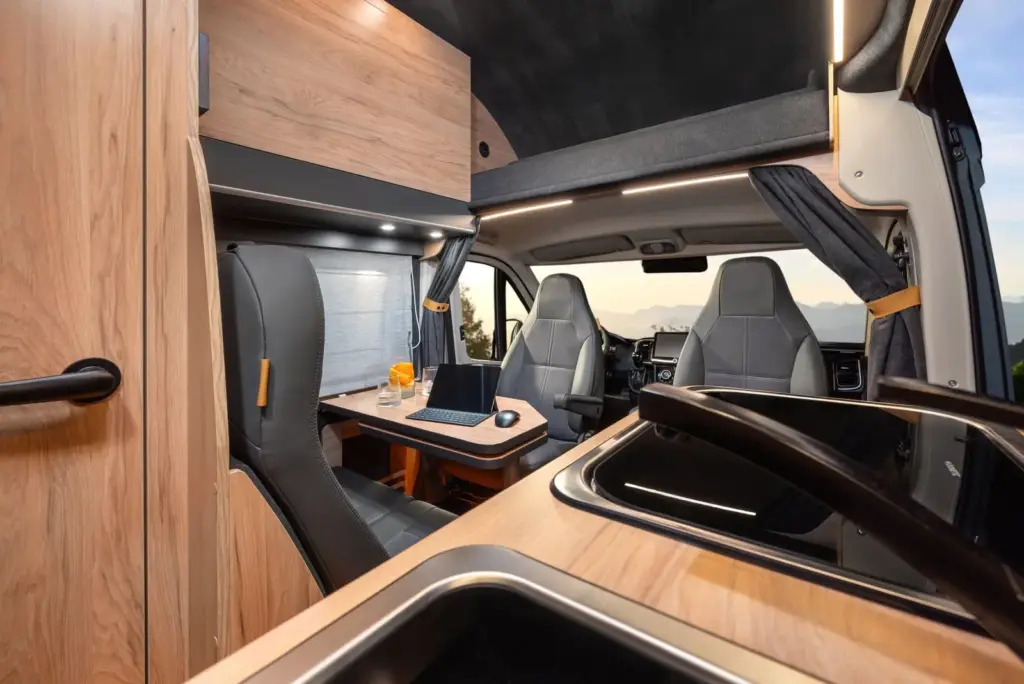 Globe Traveller Pathfinder Z 06
