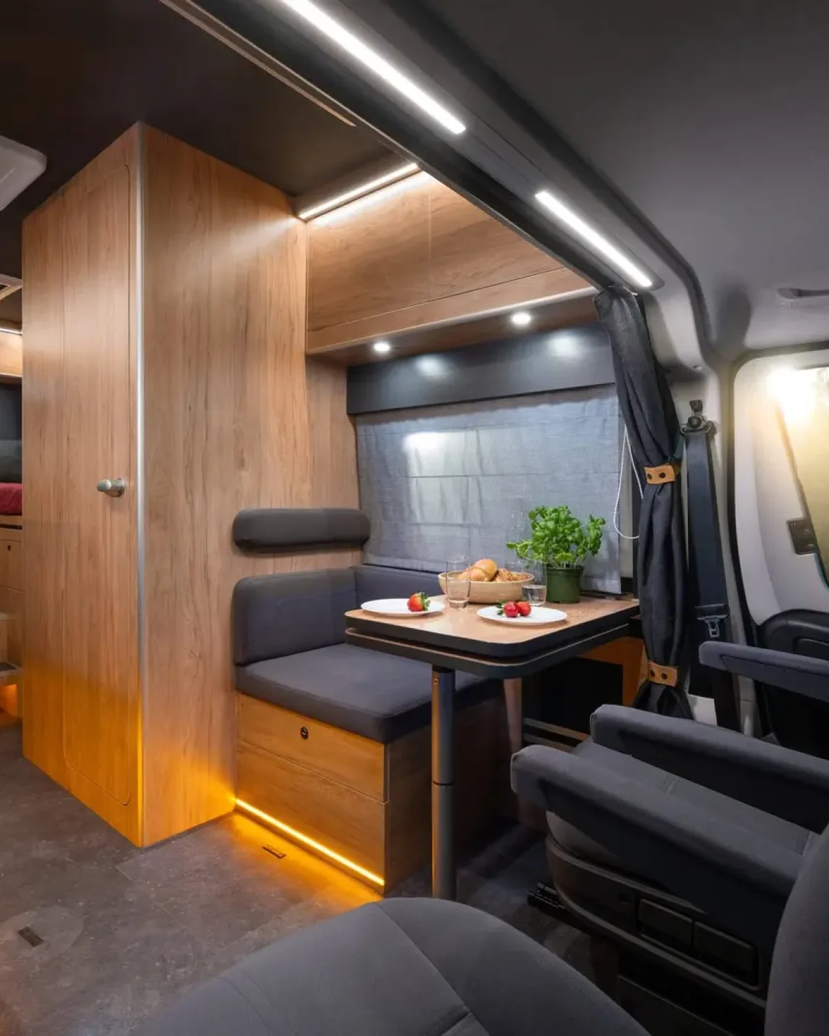 Globe Traveller Explorer Z 07