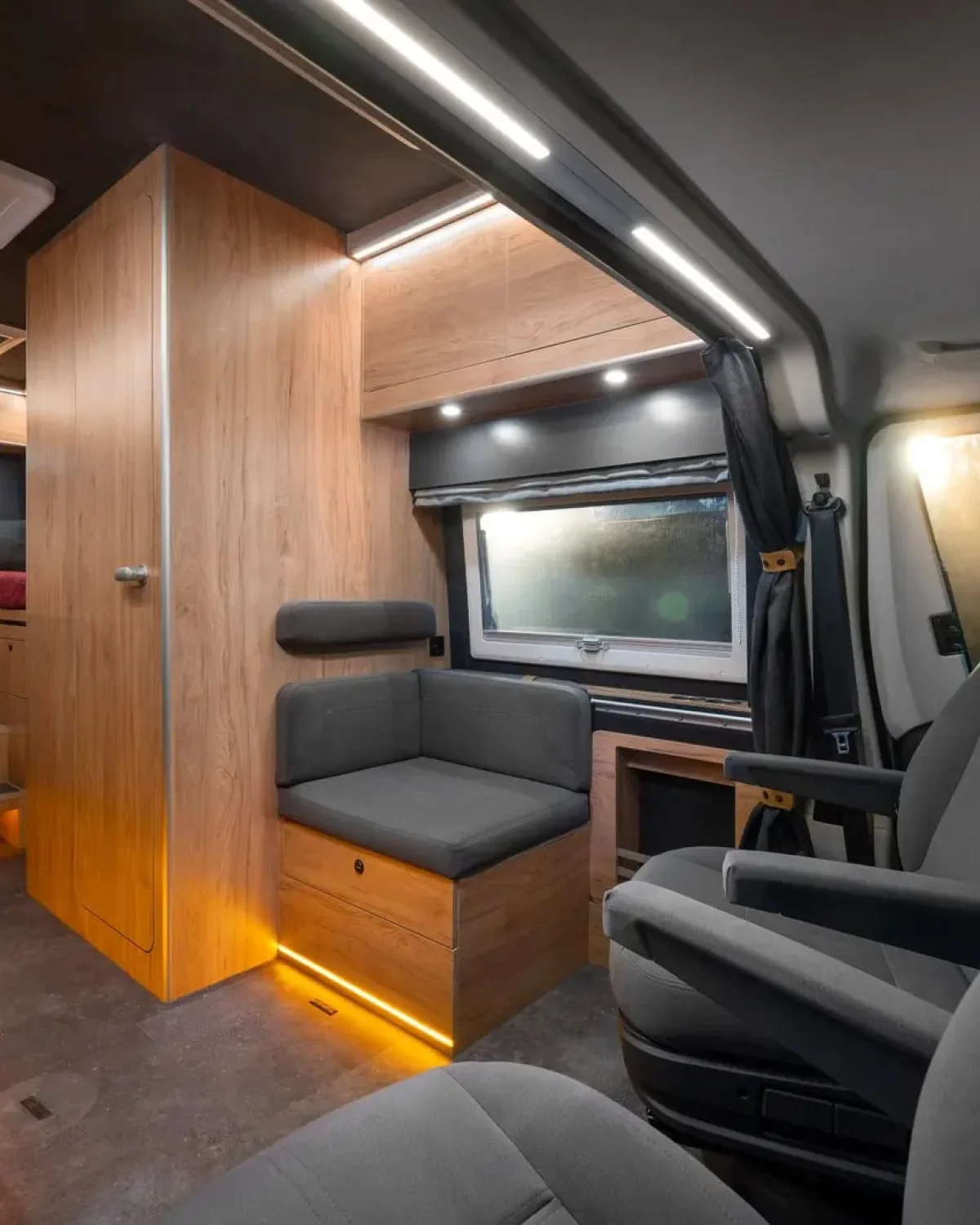 Globe Traveller Explorer Z 08