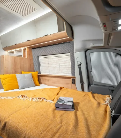 Globe-Traveller Falcon XS Detail