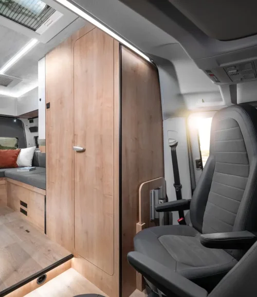 Globe-Traveller Falcon YS Innenraum