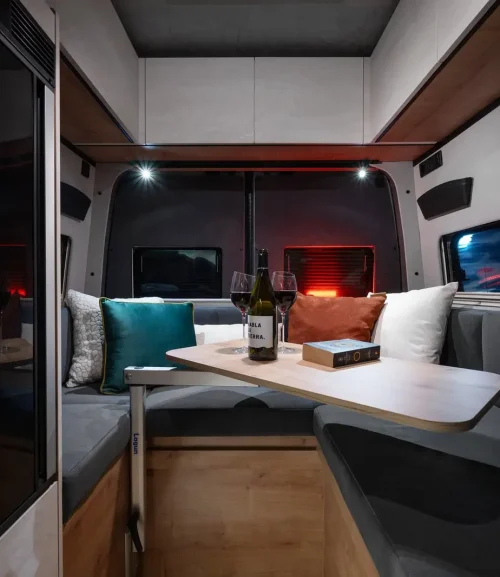 Globe-Traveller Falcon YS Küche