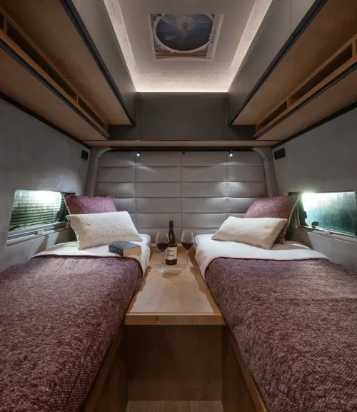 Globe-Traveller Falcon Z Bad